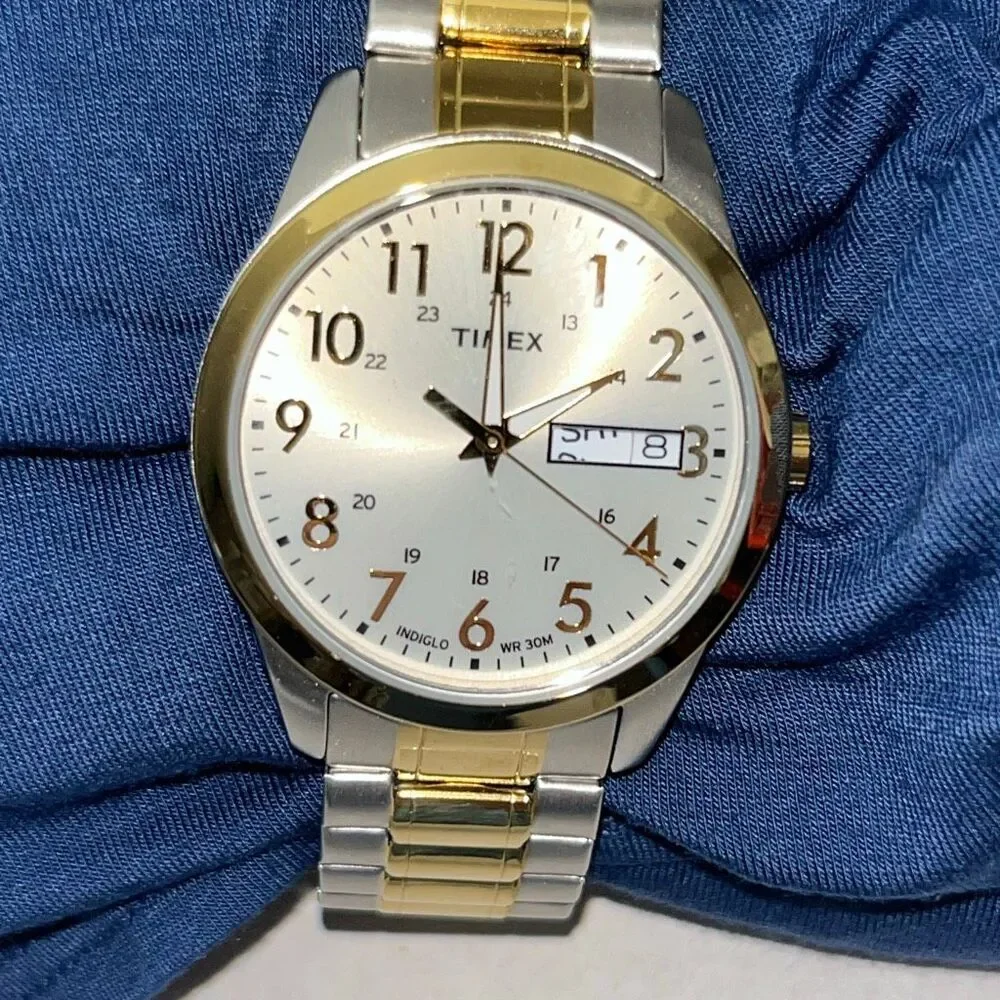 Timex Men's Silver Gold South Street Sport Two-Tone‎ Stainless Steel Wristwatch